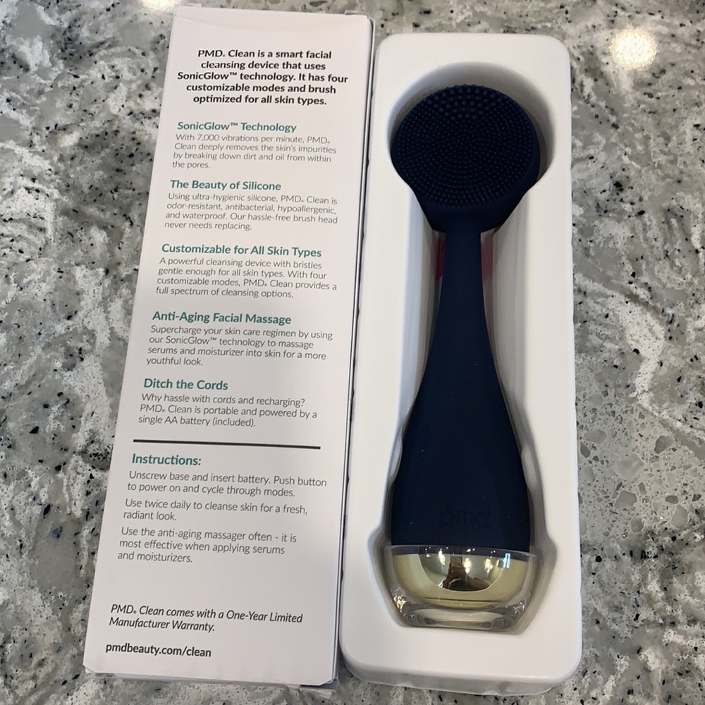 PMD Smart Facial Cleansing Device - Picture 4 of 5